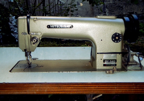 Piqueuseeuse industrielle Mitsubishi